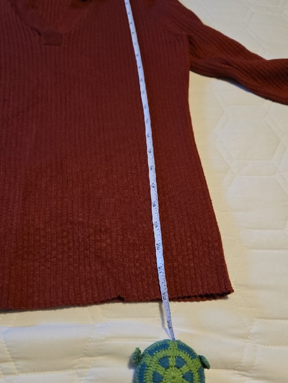 Collared V‑Neck Ribbed Sweater in Rust - Picture 5 of 5